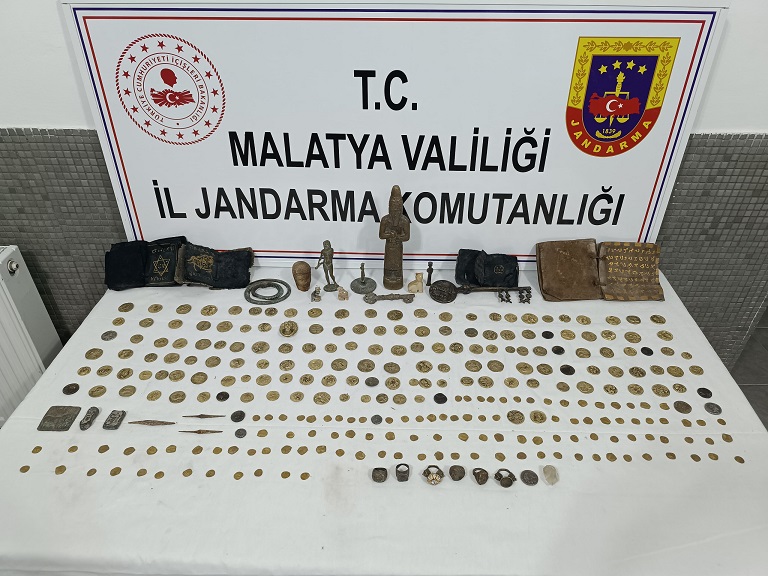 TARİHİ ESER KAÇAKÇILARINA DARBE